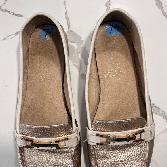 Aerosoles Women's Metallic Gold Nuwsreel Moccasin Vegan Loafers Shoes Size 7.5 - Picture 5 of 12